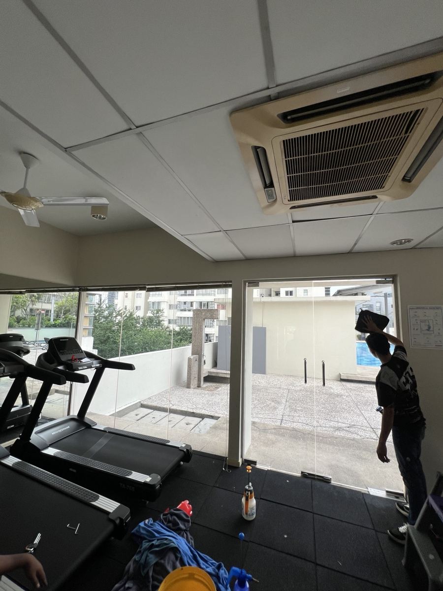 Projek pemasangan tinted SAS PRO TINT di Tinted Gym – The Residence, Sentul East